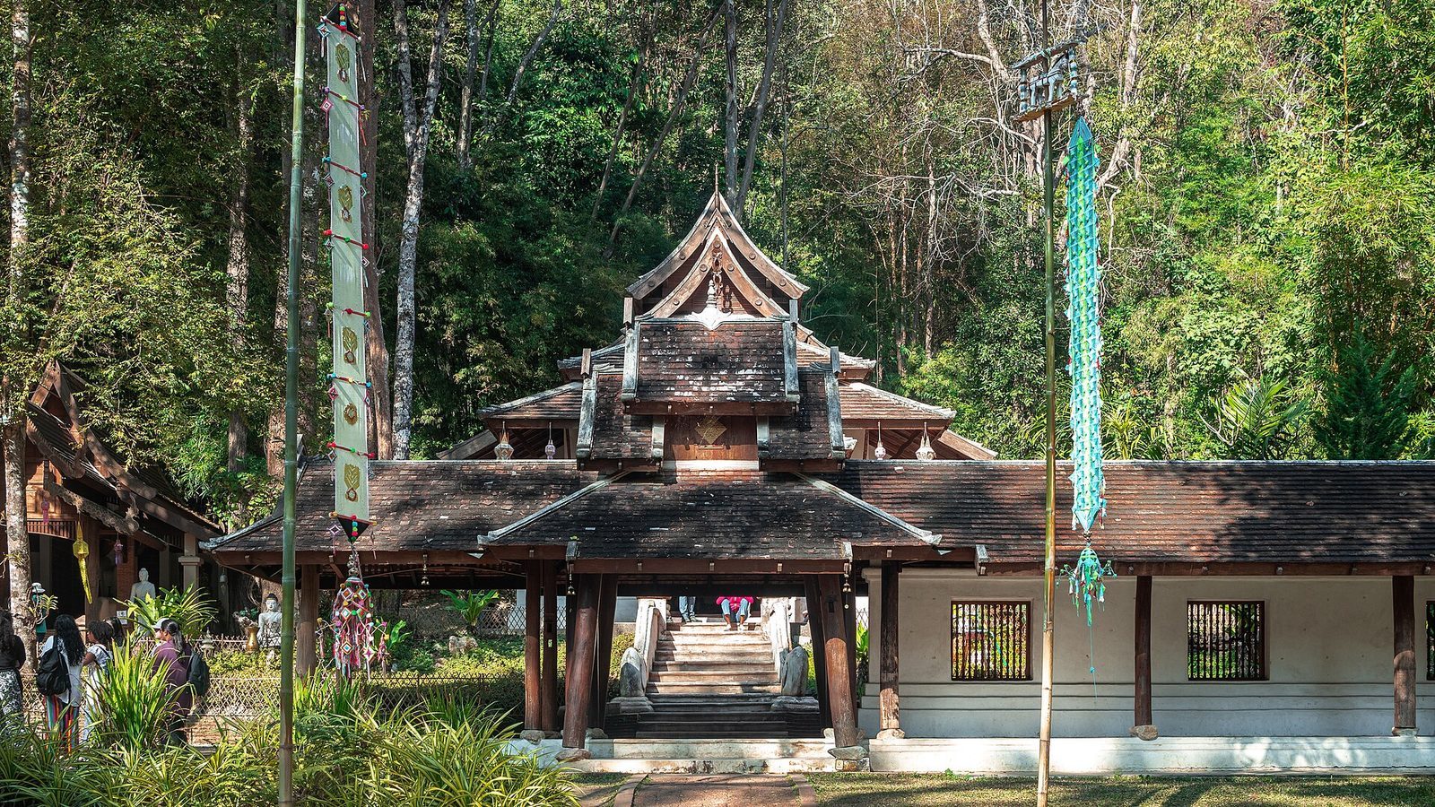 Wat Pha Lat — det gömda templet i skogen