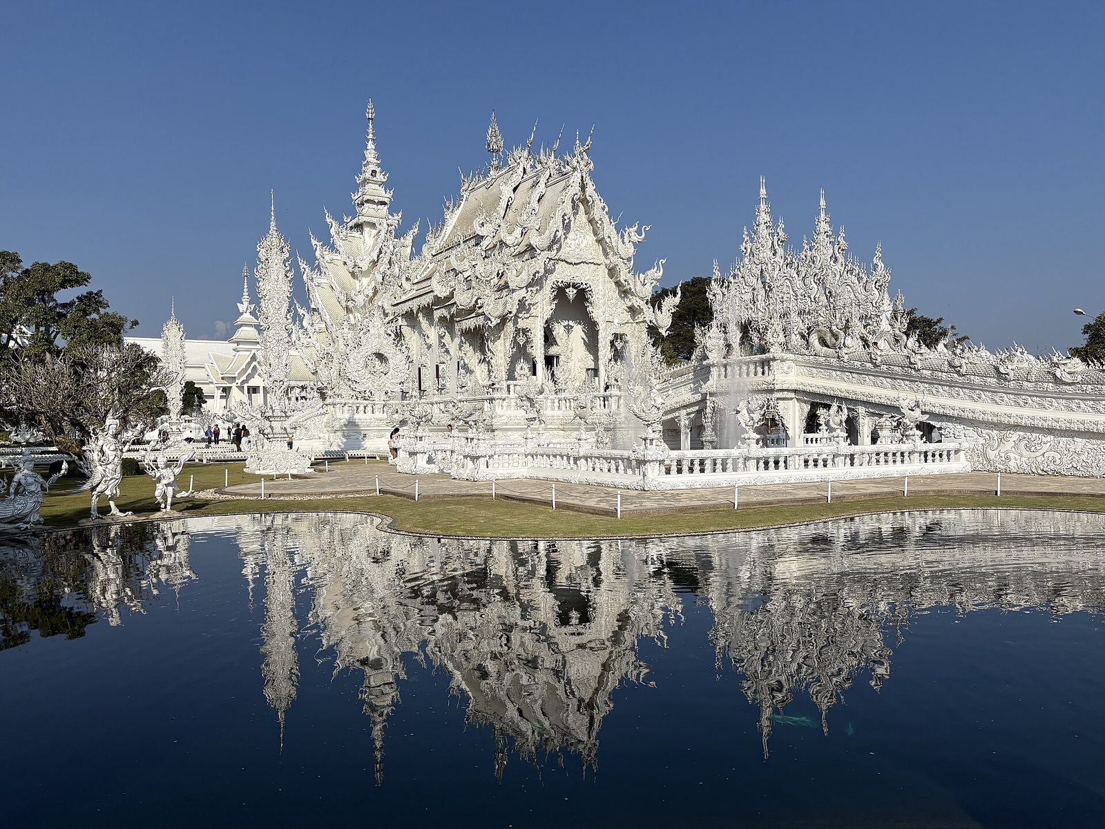 Chiang Mai till Chiang Rai — buss, minivan eller tur?
