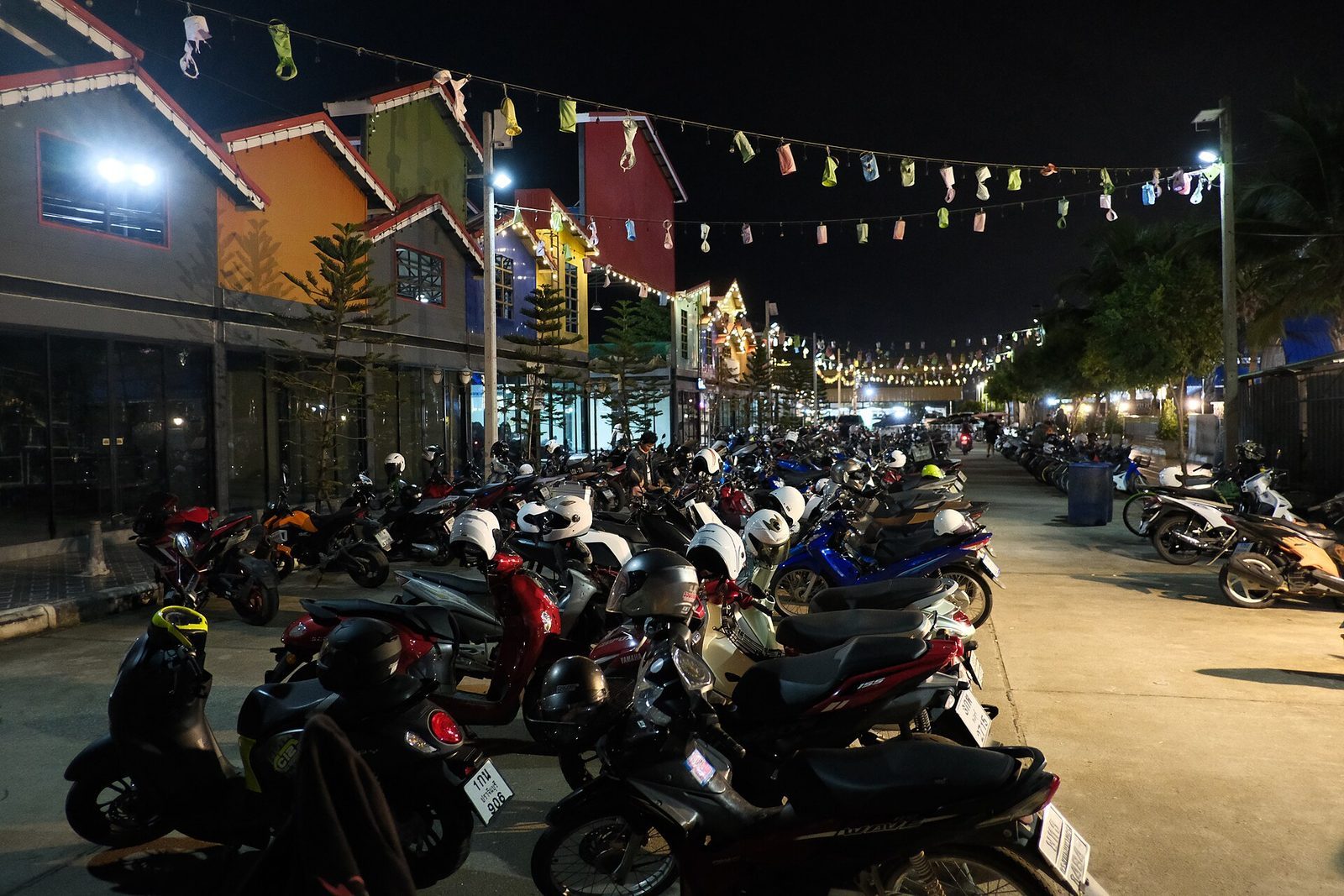 Hyra scooter eller använda Grab i Chiang Mai?